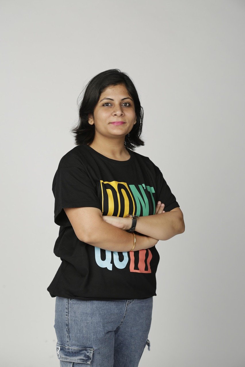 woman, portrait, shallunarula, shallu narula, professional girl, business girl, laptop girl, cofounder, founder, startup, indian girl, graphic designer, freelancer, idea, working, women, confident, macbook, tab girl